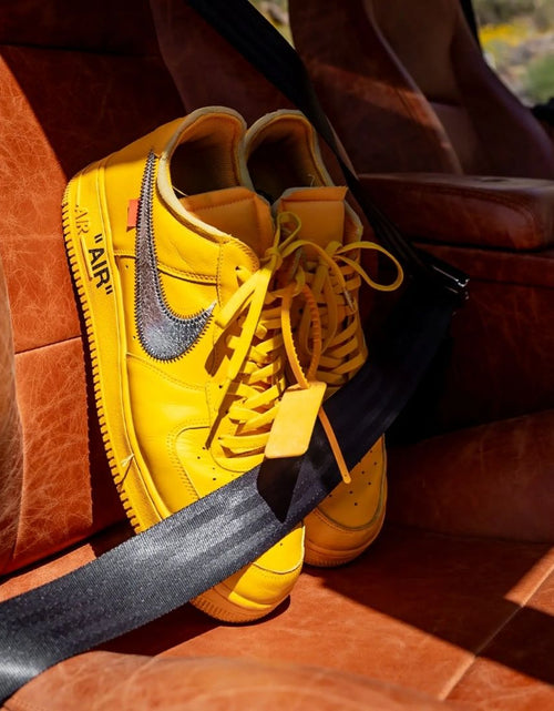 Load image into Gallery viewer, Corona Yellow
